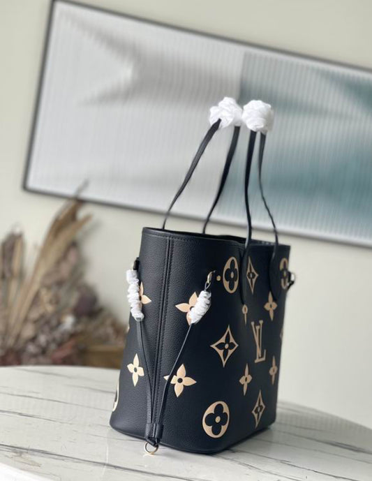 Authentic Louis Vuitton NEVERFUL MM TOTE (Black and White)