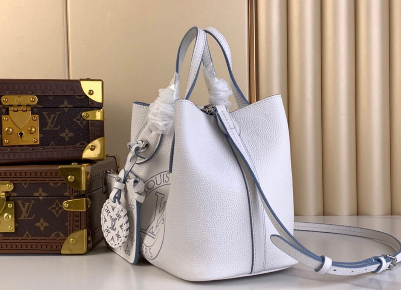 Authentic Louis Vuitton Blossom PM (White LV)