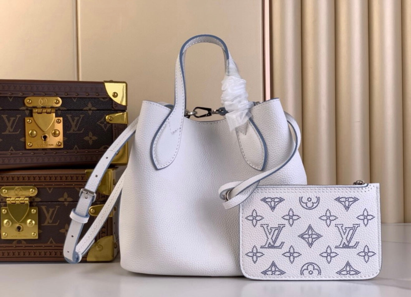 Authentic Louis Vuitton Blossom PM (White LV)