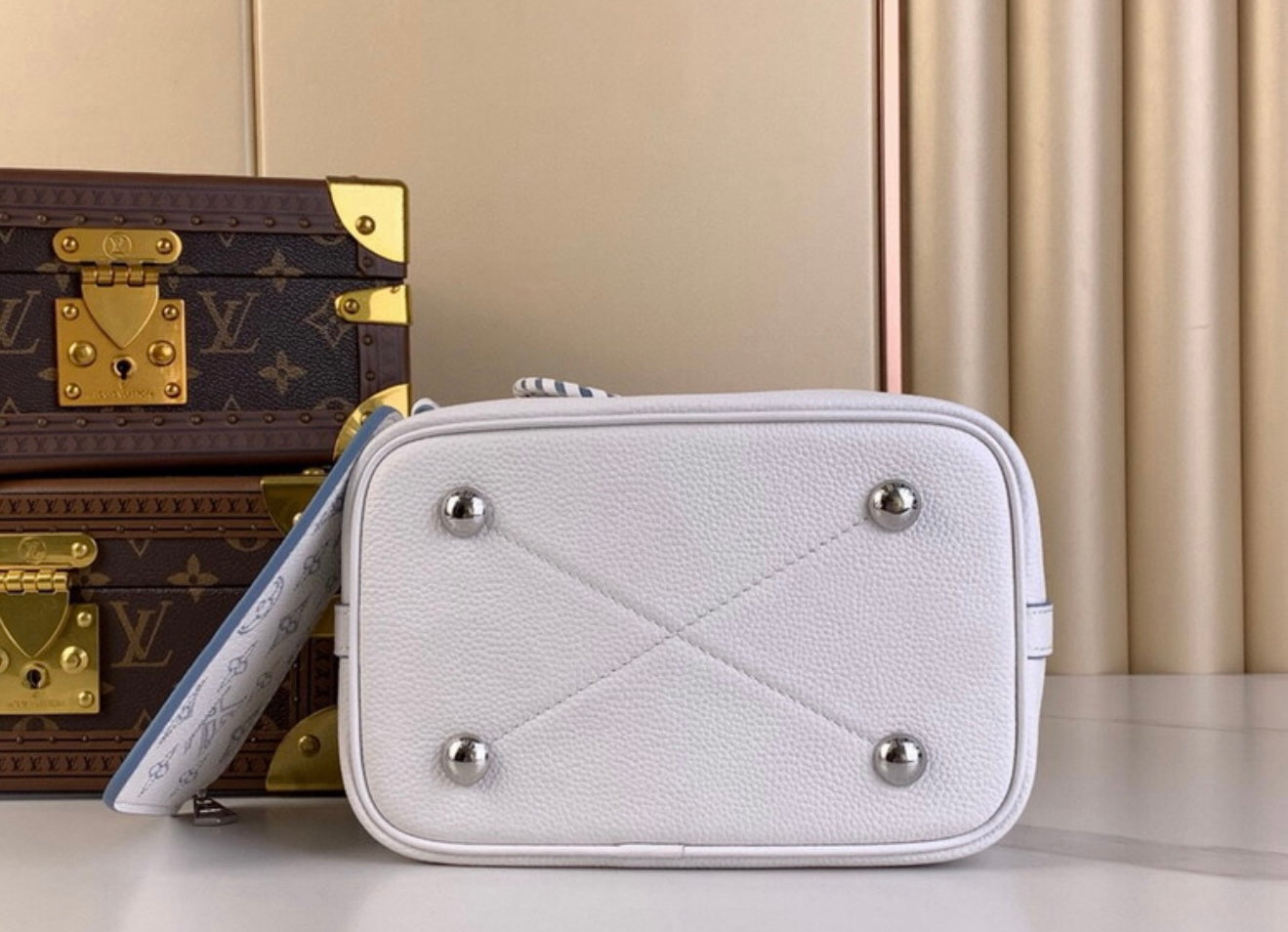 Authentic Louis Vuitton Blossom PM (White LV)