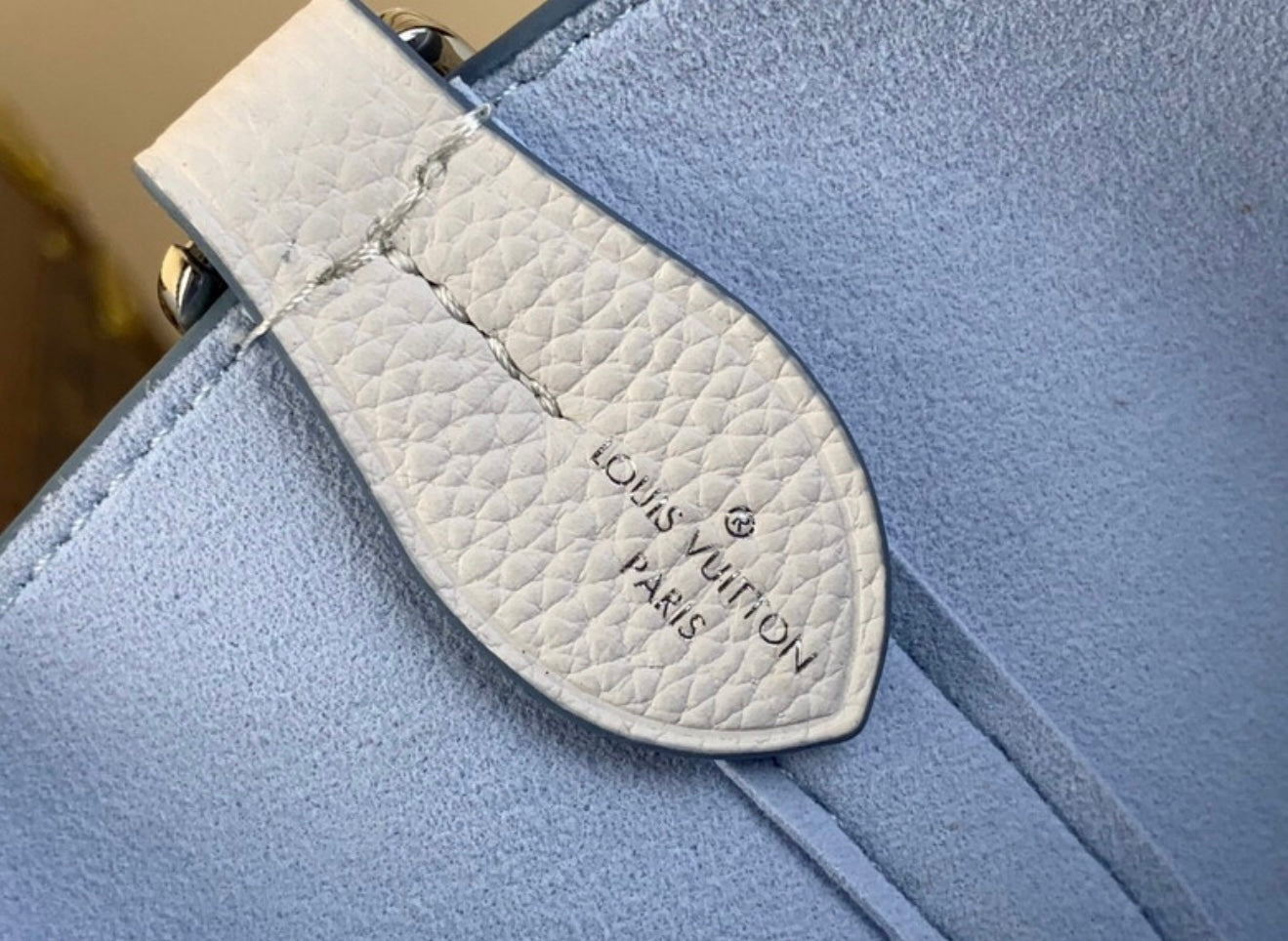 Authentic Louis Vuitton Blossom PM (White LV)