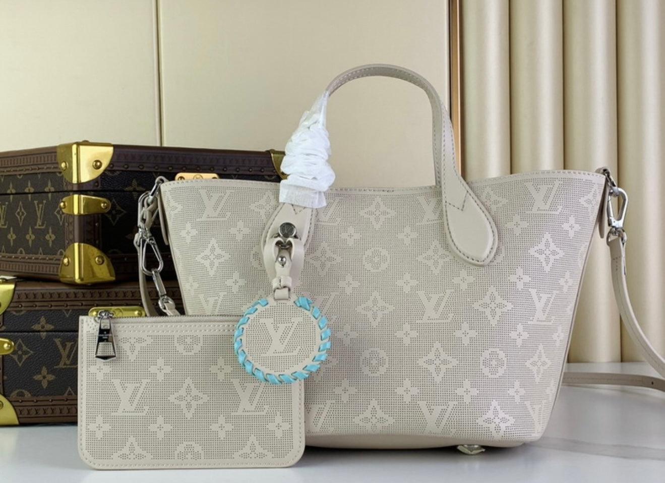Authentic Louis Vuitton Blossom PM (Dotted Monogram)