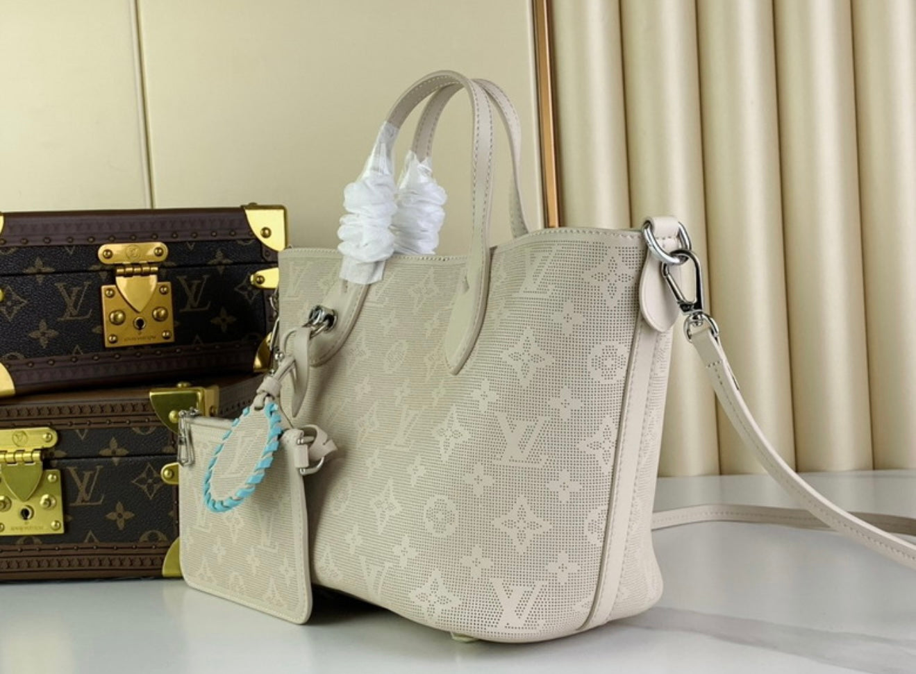 Authentic Louis Vuitton Blossom PM (Dotted Monogram)