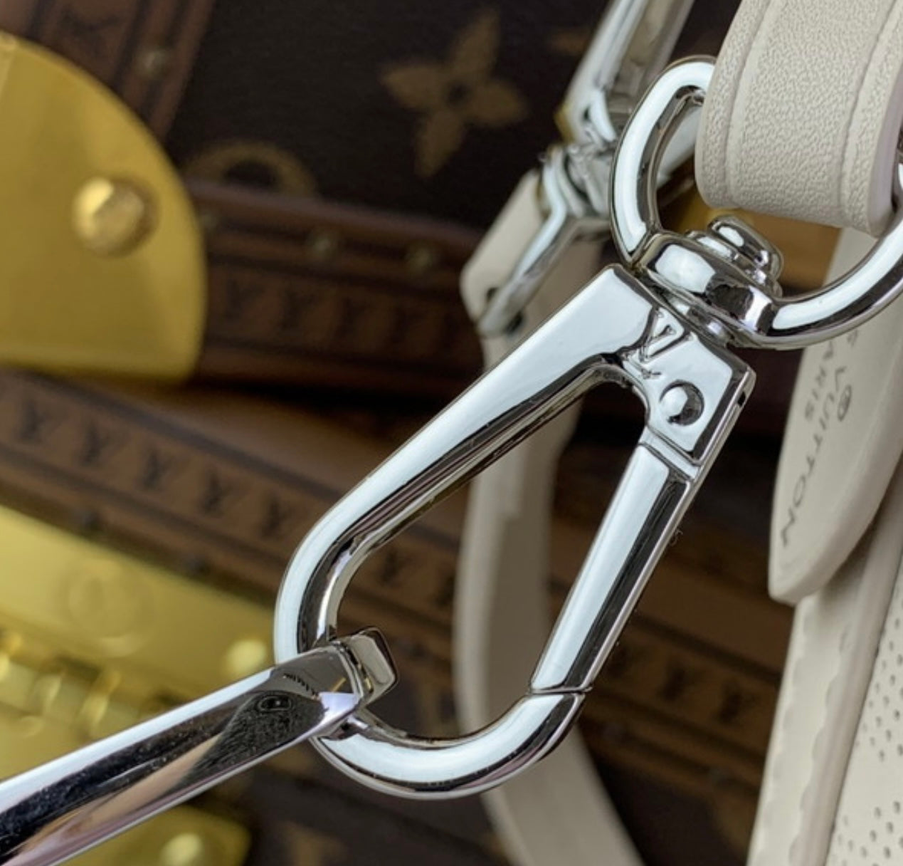 Authentic Louis Vuitton Blossom PM (Dotted Monogram)