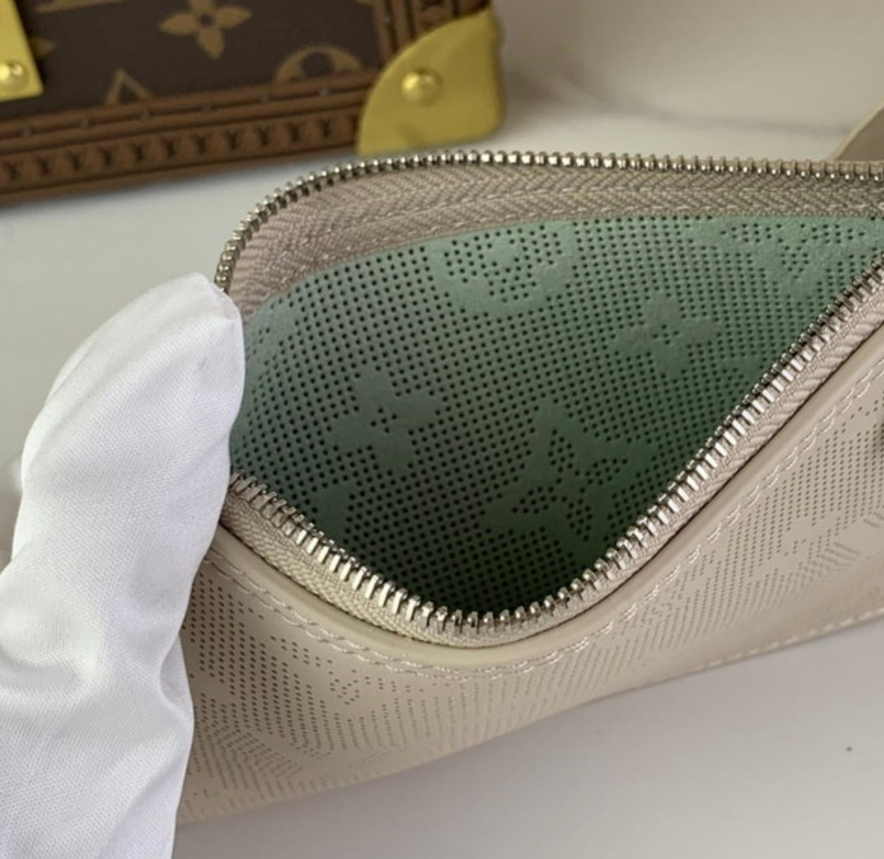 Authentic Louis Vuitton Blossom PM (Dotted Monogram)