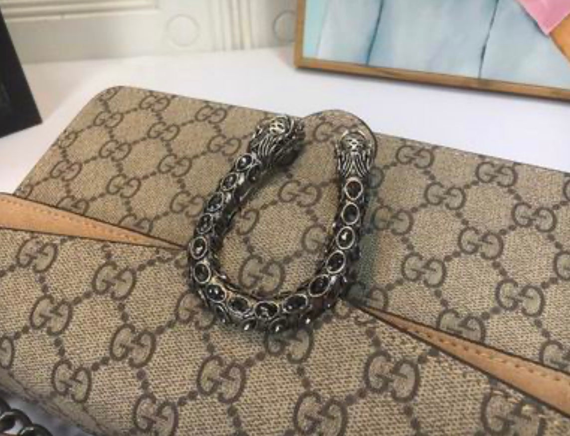 Authentic GUCCI Dionysus Medium Shoulder Bag (GG Supreme)