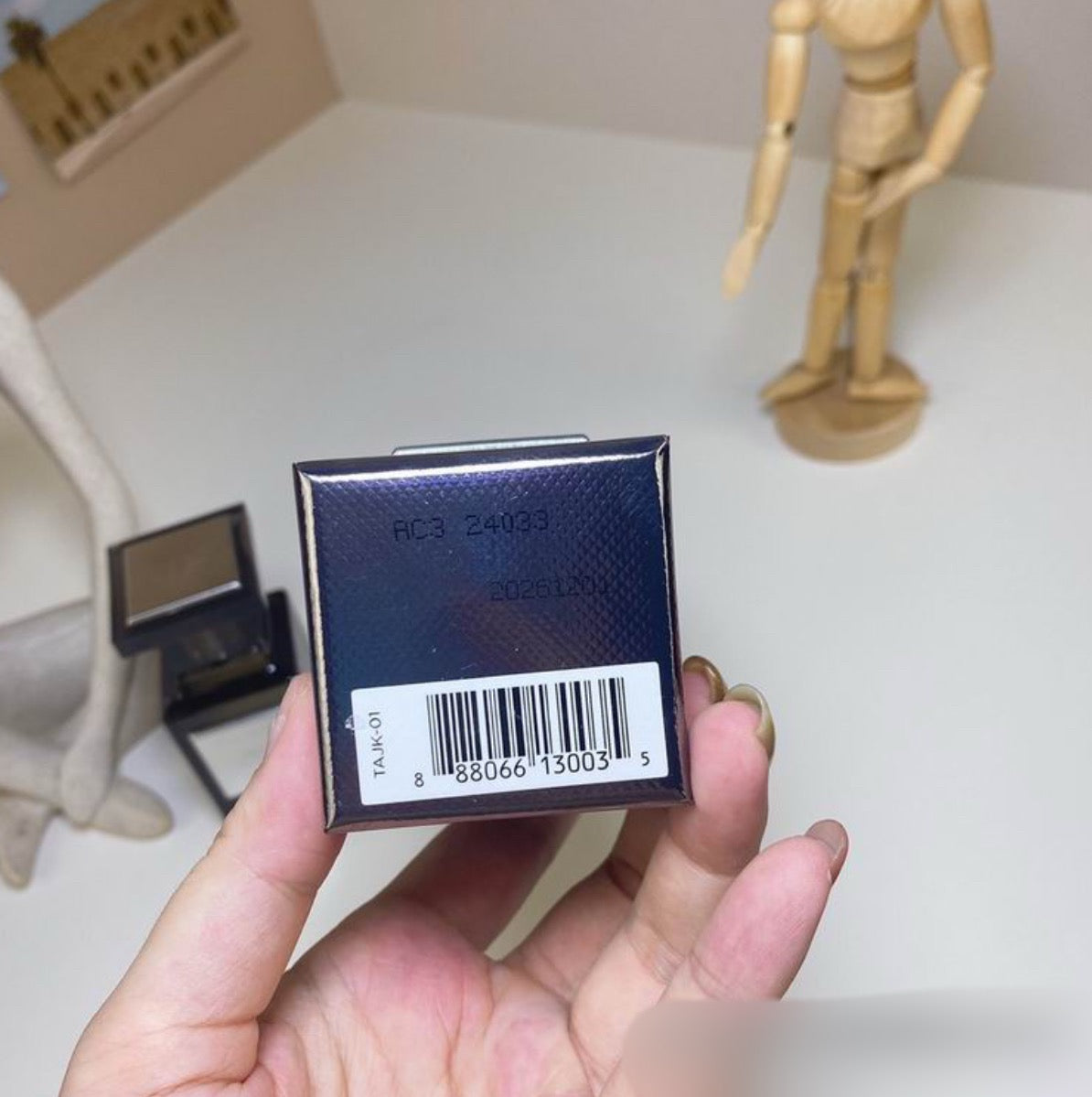 Authentic Tom Ford OUD WOOD PARFUM