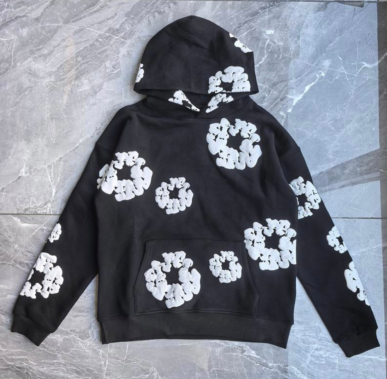 Biggie Cotton Wreath Sweatshirt - StopDropShop