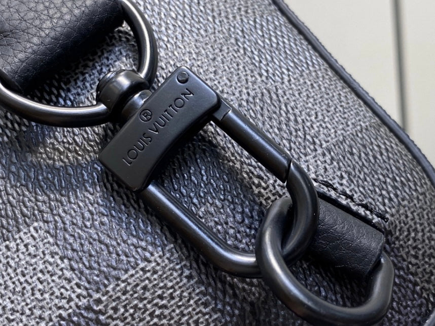 Authentic LOUIS VUITTON Damoflage Black Avenue Sling Bag