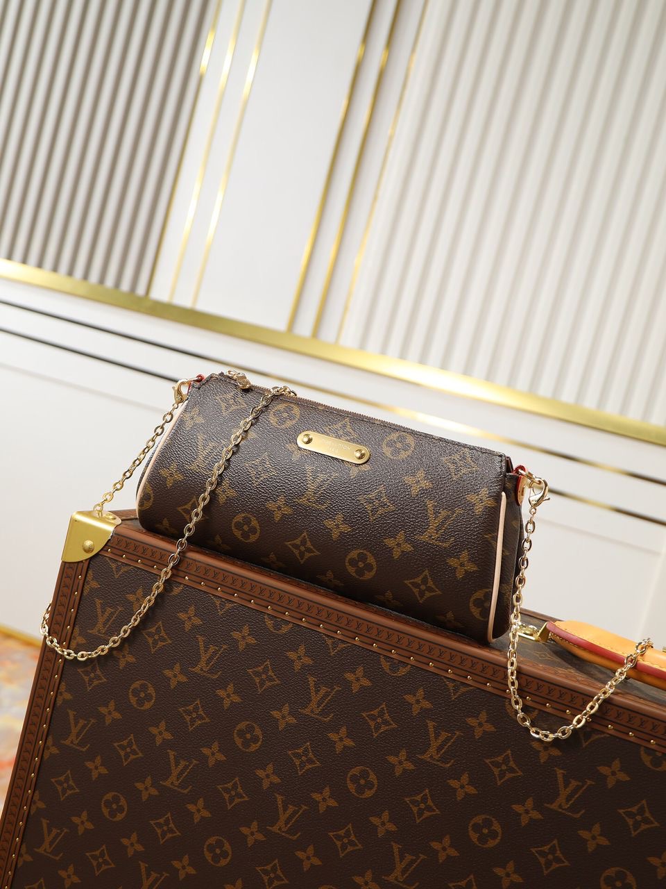 Authentic Louis Vuitton Pochette Eva